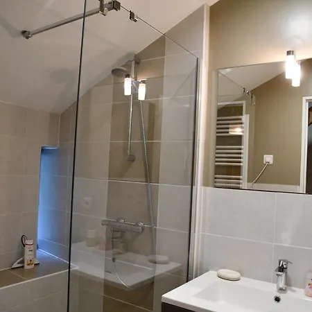 Frühstückspension Angueur Montrem