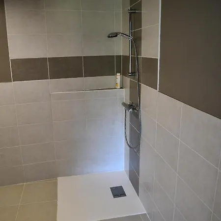 Angueur Frühstückspension Montrem