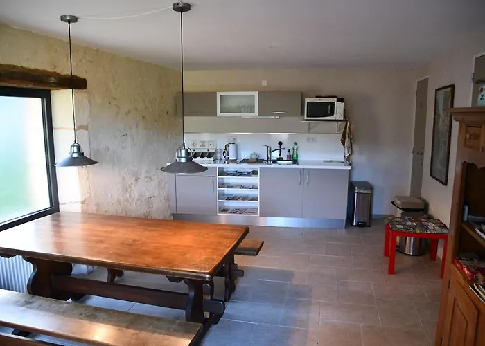 Bed and Breakfast Angueur 3*