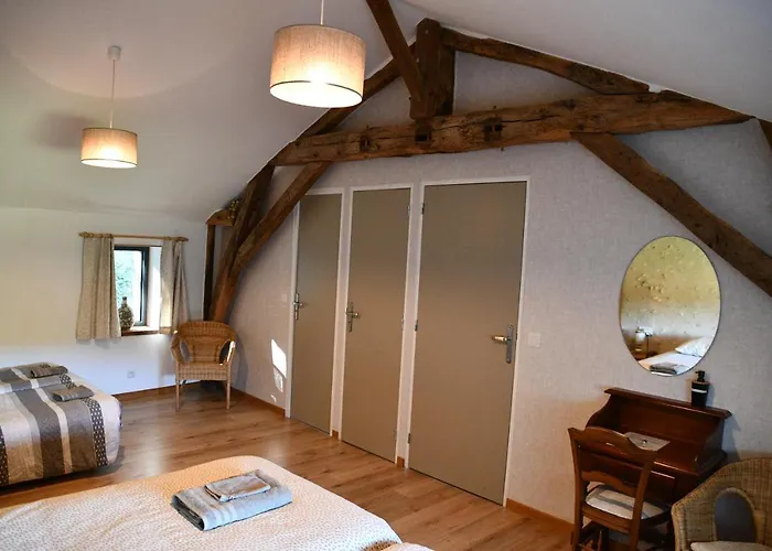 Bed and Breakfast Angueur 3*