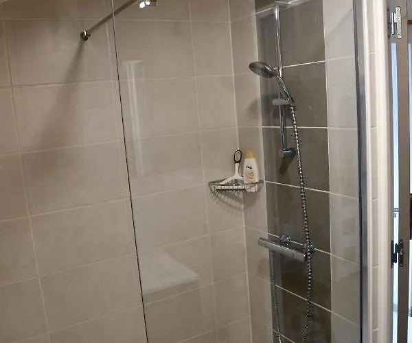 Angueur Bed and Breakfast 3*