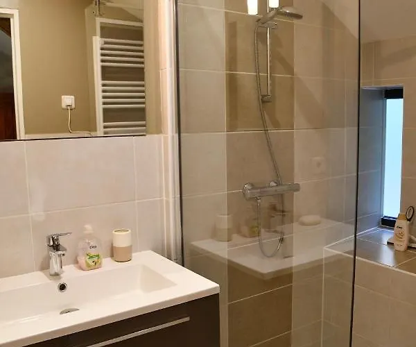 Bed and Breakfast Angueur Montrem