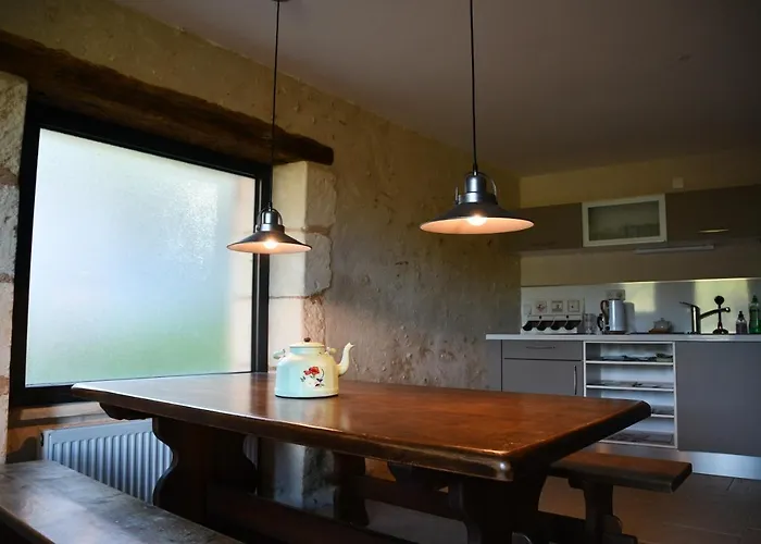 Bed and Breakfast Angueur 3*